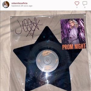 SCAM ALERT THIS IS MY ITEM I SOLD SOMEWHERE ELSE